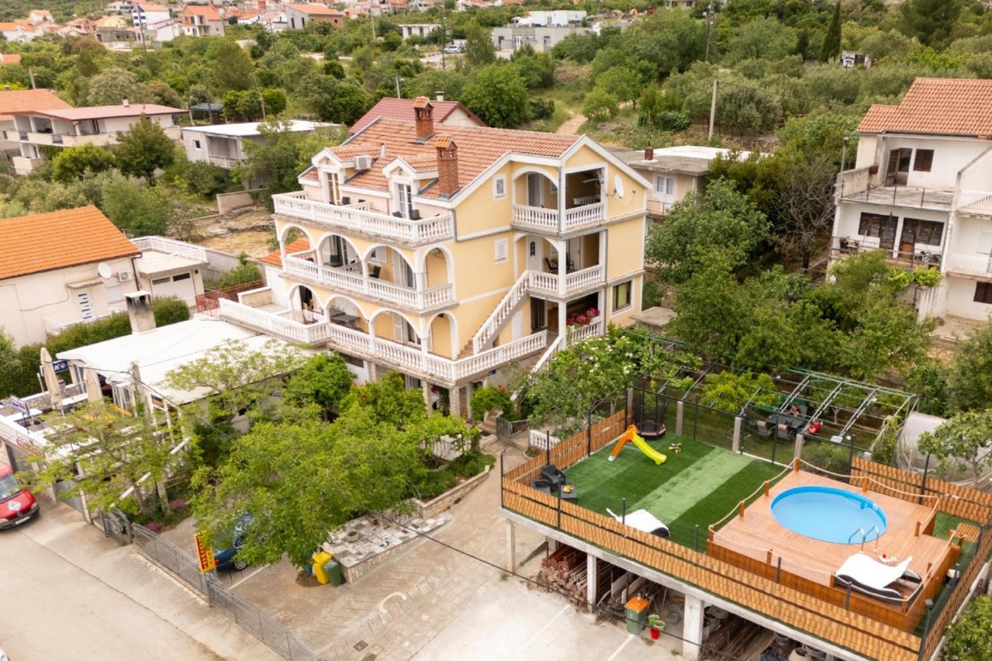 Apartments Milic Gornji Karin Εξωτερικό φωτογραφία
