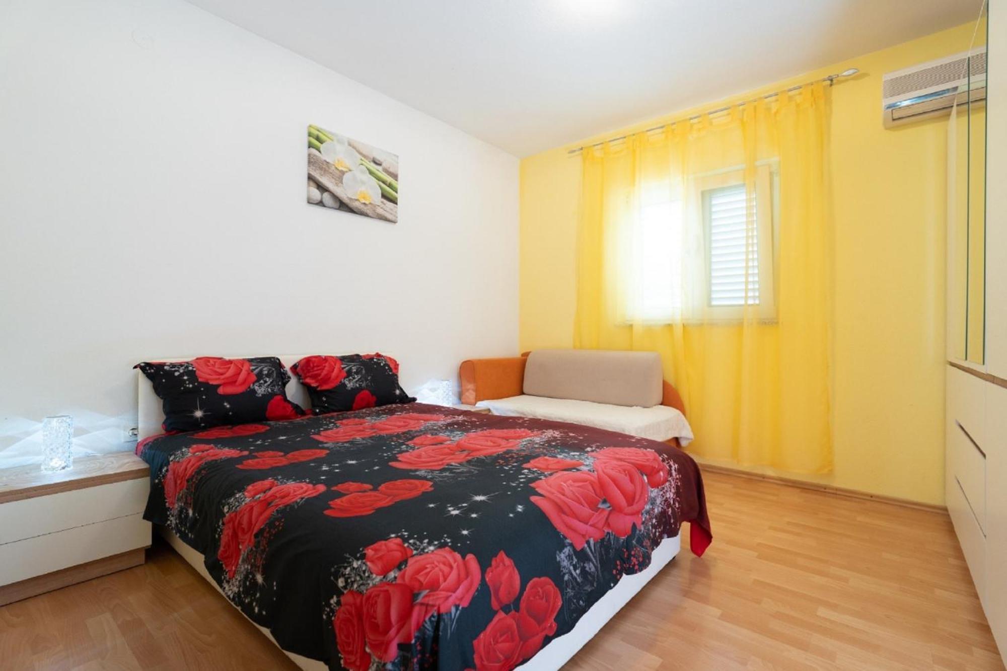 Apartments Milic Gornji Karin Εξωτερικό φωτογραφία